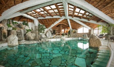 Rock pool & sauna