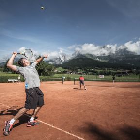 PBI Tennis School