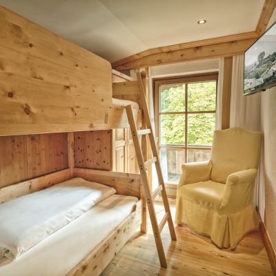 Stammhaus family nest