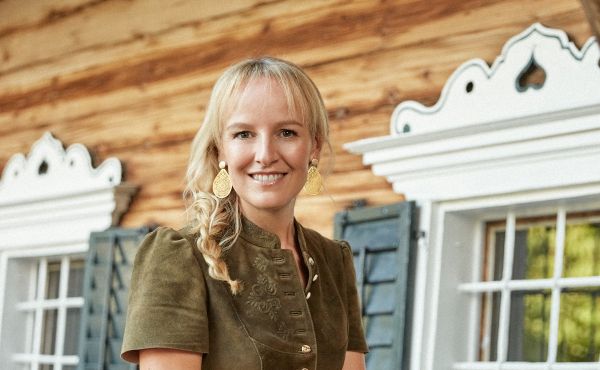 Nachricht an Maria Hauser