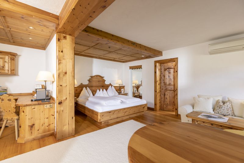 Eco-Kaiser Suite