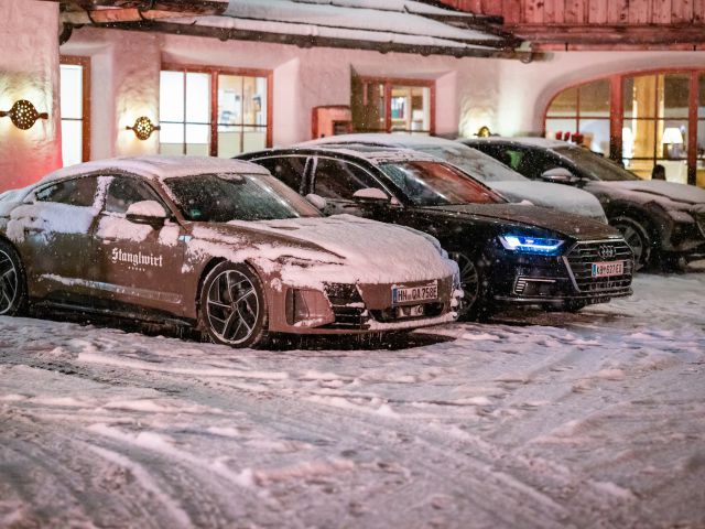 AUDI