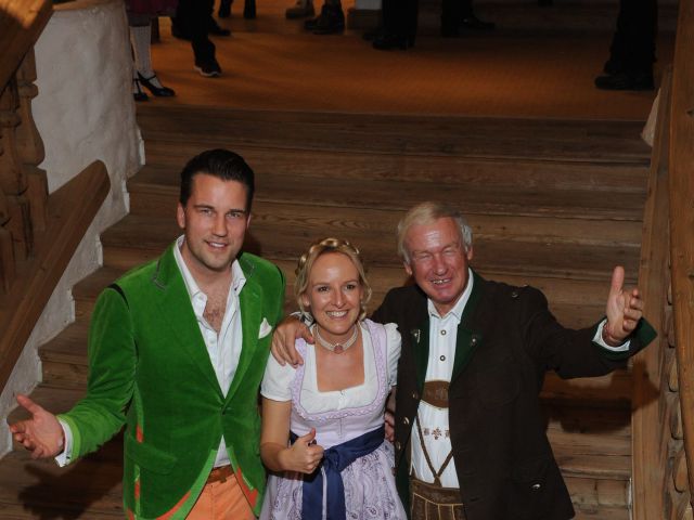Maria Hauser-Lederer und Balthasar Hauser mit DJ Antoine ®SabineBrauerFotos