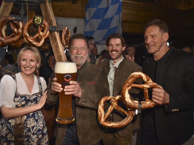 Maria Hauser, Arnold und Christopher Schwarzenegger, Ralf Moeller
